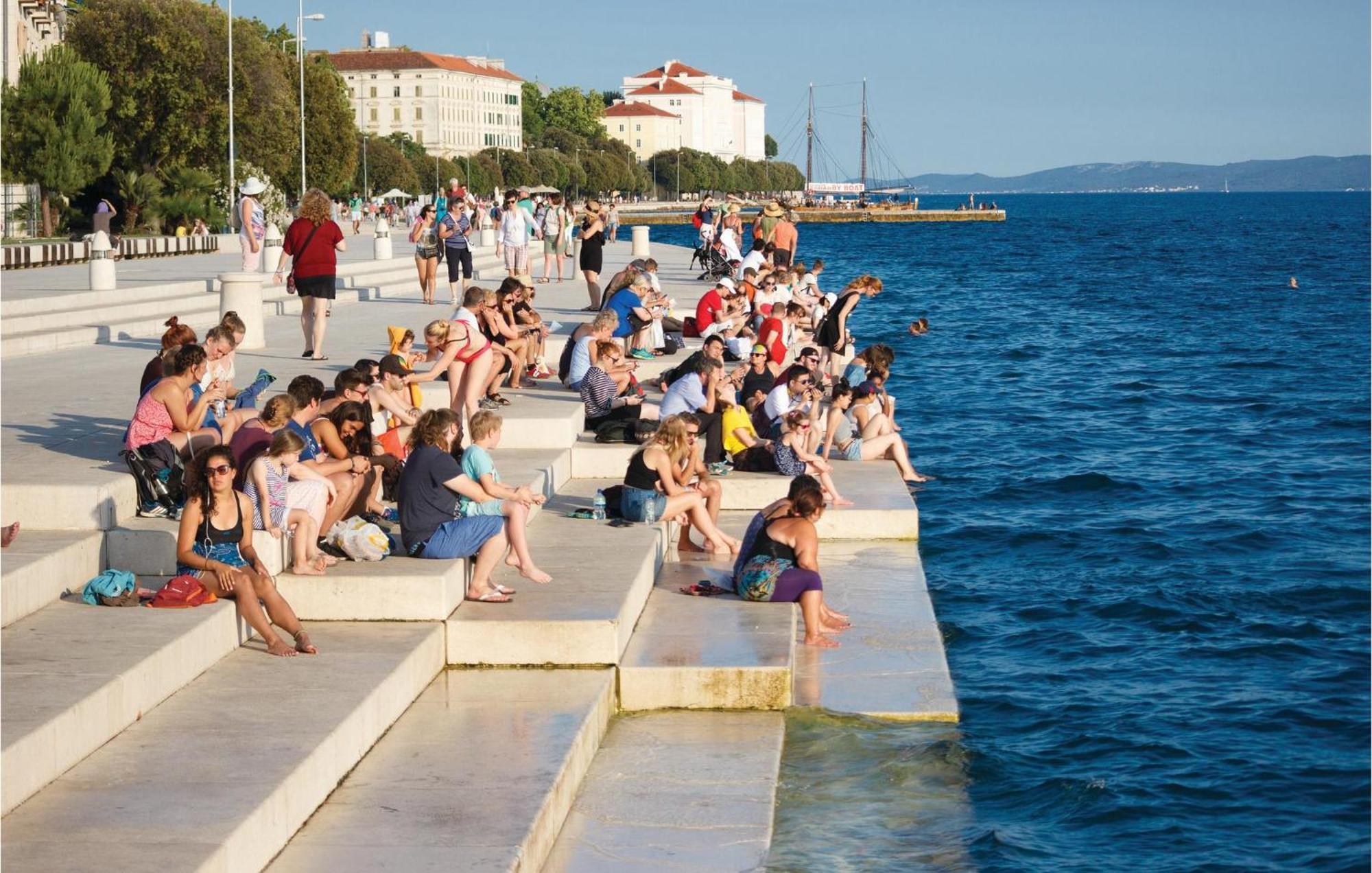 3 Bedroom In Apartman Zadar